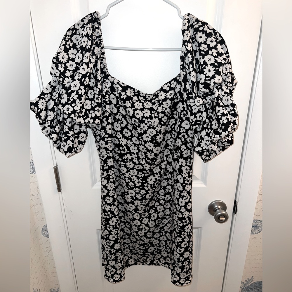 Floral Black and White Dress with puff sleeves